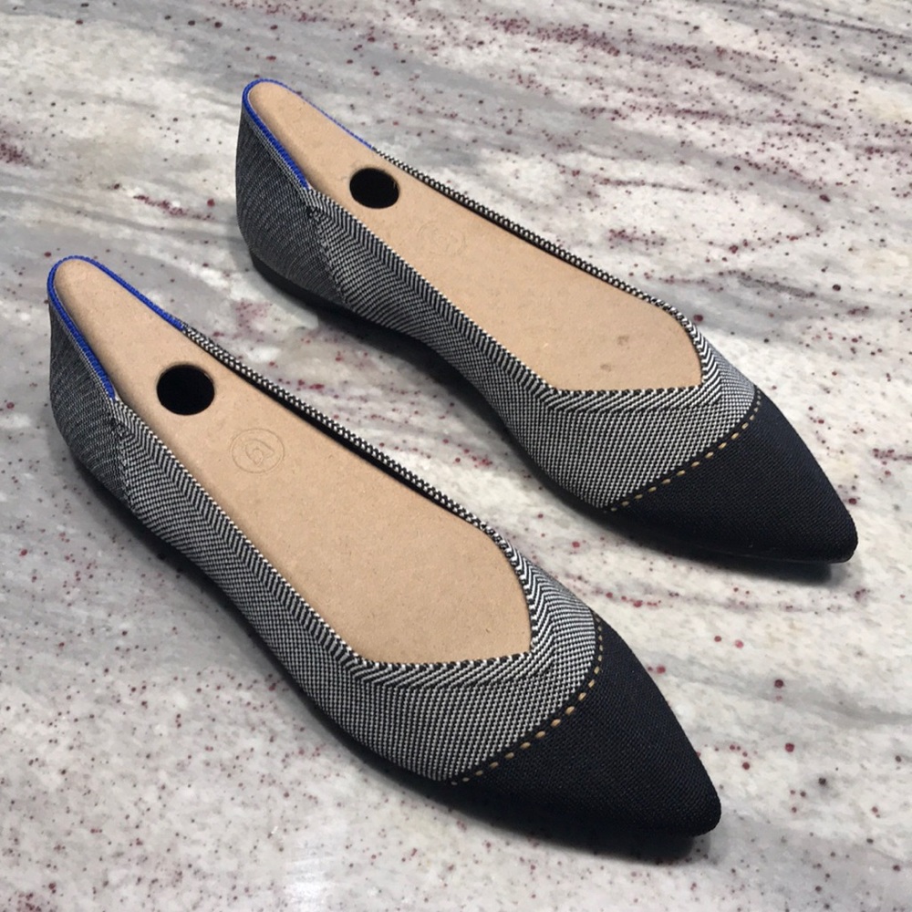 Rothys Grey Mist Captoe Point Size 11.5, Excellent Condition.